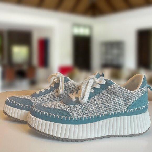 Women's Persephone Sneakers with Memory Foam Insole - Universal Thread™ Size 11 - Picture 1 of 4